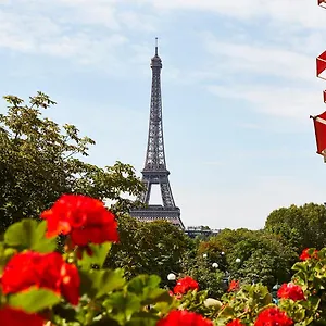 Hotel Plaza Athenee - Dorchester Collection